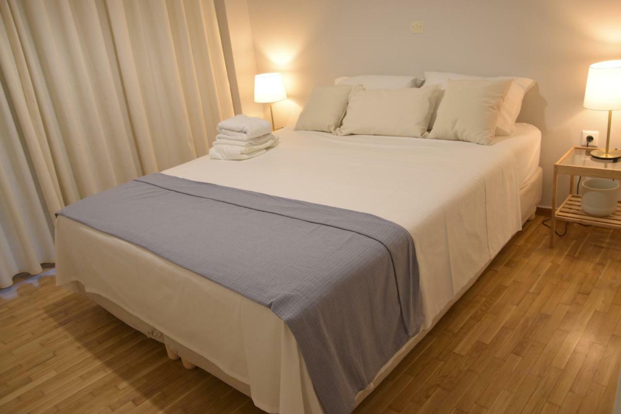Elegant Coral Apartment Atene Esterno foto