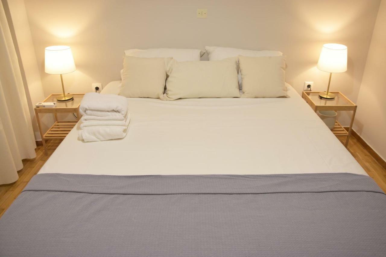 Elegant Coral Apartment Atene Esterno foto